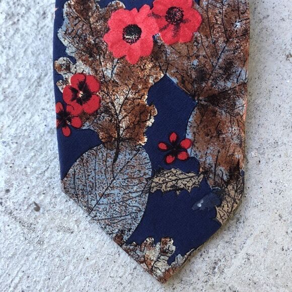 Valentino silk tie - Picture 2 of 3